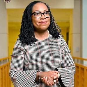 Meet your Posher, Valarie